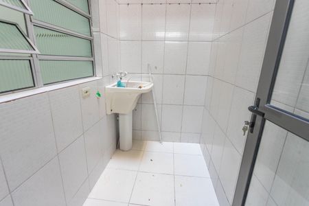 Casa para alugar com 40m², 1 quarto e sem vagaÁrea de serviço 