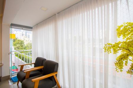 Varanda da sala de apartamento à venda com 2 quartos, 72m² em Vila Assunção, Santo André