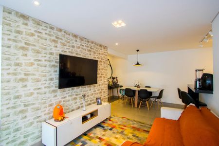 Apartamento à venda com 72m², 2 quartos e 1 vaga Apartamento à venda com 72m², 2 quartos e 1 vagaSala