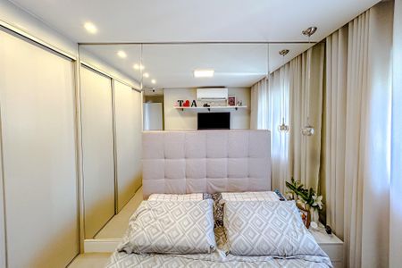 Apartamento à venda com 79m², 2 quartos e 2 vagasSuíte