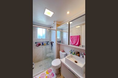 Apartamento à venda com 79m², 2 quartos e 2 vagasBanheiro da Suíte