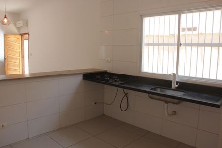 Casa para alugar com 62m², 2 quartos e 2 vagasCozinha