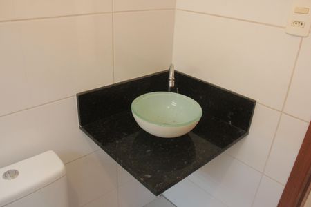 Casa para alugar com 62m², 2 quartos e 2 vagasBanheiro