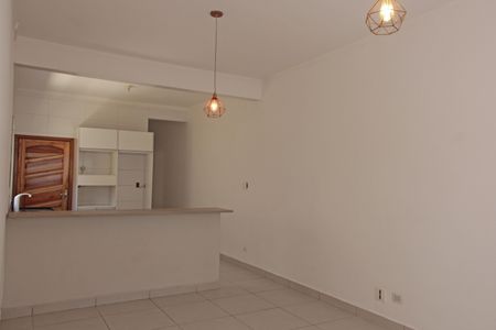 Sala de casa para alugar com 2 quartos, 62m² em Santa Maria, Santos