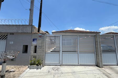 Casa para alugar com 62m², 2 quartos e 2 vagasFachada