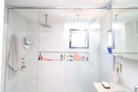 Apartamento à venda com 235m², 4 quartos e 2 vagasBanheiro da Suíte