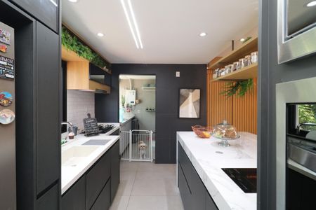 Apartamento à venda com 235m², 4 quartos e 2 vagasCozinha