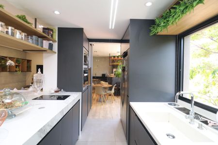 Apartamento à venda com 235m², 4 quartos e 2 vagasCozinha