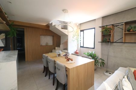 Apartamento à venda com 235m², 4 quartos e 2 vagasSala