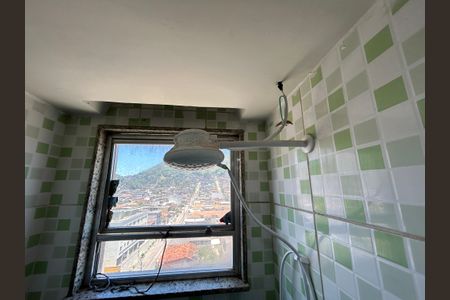 Apartamento para alugar com 70m², 2 quartos e 1 vagaChuveiro