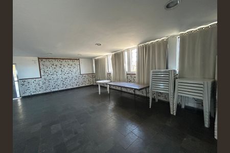 Apartamento para alugar com 70m², 2 quartos e 1 vagaÁrea comum - Salão de festas