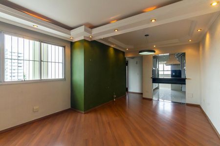 Apartamento à venda com 70m², 2 quartos e 1 vaga Apartamento à venda com 70m², 2 quartos e 1 vagaSala