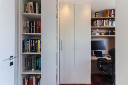 Apartamento à venda com 79m², 2 quartos e 1 vagaQuarto 2