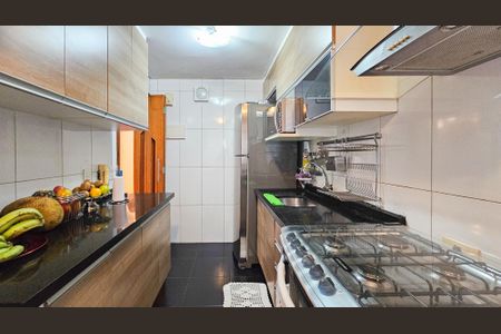Apartamento à venda com 55m², 2 quartos e 1 vagaCozinha e área de serviço