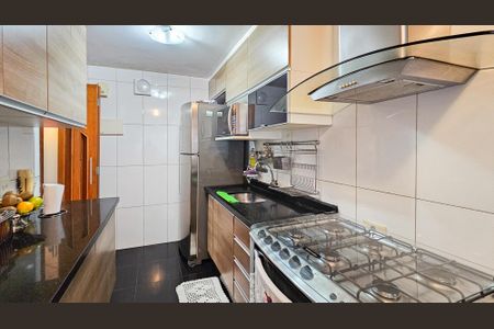Apartamento à venda com 55m², 2 quartos e 1 vagaCozinha e área de serviço