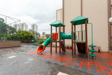Apartamento para alugar com 70m², 3 quartos e 2 vagasÁrea comum - Playground
