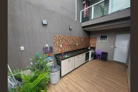Casa à venda com 3 quartos, 117m² em Vila Matilde, São Paulo