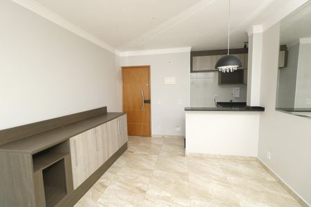 Apartamento para alugar com 67m², 2 quartos e 1 vagaSala