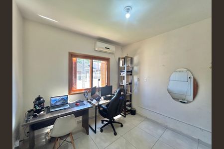 Casa para alugar com 65m², 3 quartos e 2 vagasQuarto