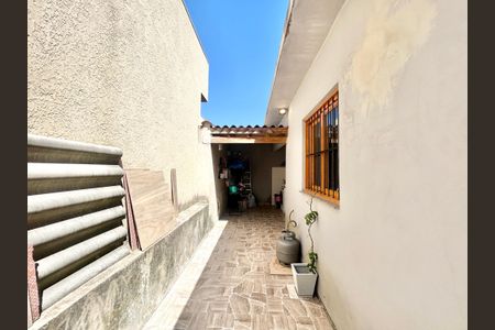 Casa para alugar com 65m², 3 quartos e 2 vagasPátio