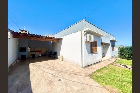 Casa para alugar com 65m², 3 quartos e 2 vagasFachada