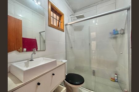 Casa para alugar com 65m², 3 quartos e 2 vagasBanheiro