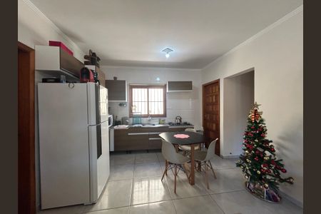 Casa para alugar com 65m², 3 quartos e 2 vagasCozinha