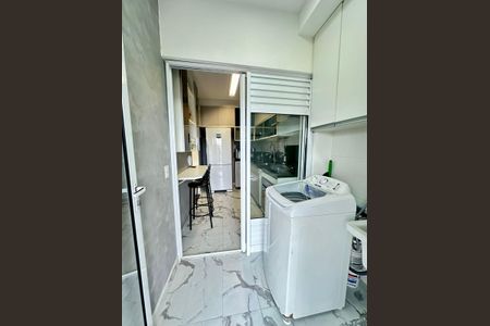 Apartamento à venda com 81m², 2 quartos e 2 vagasÁrea de serviço
