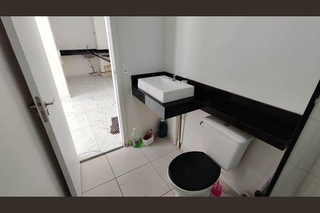 Banheiro de apartamento para alugar com 2 quartos, 42m² em Vila Sao Paulo, Ferraz de Vasconcelos