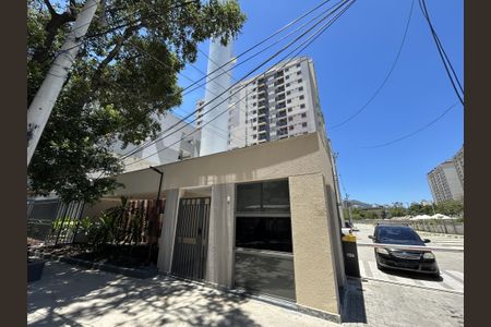 Apartamento para alugar com 41m², 2 quartos e sem vagaFachada e portaria