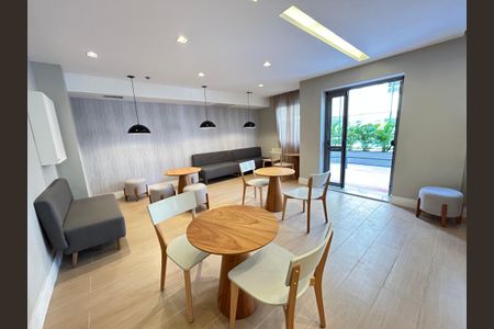 Apartamento para alugar com 41m², 2 quartos e sem vagaÁrea comum - Salão de festas