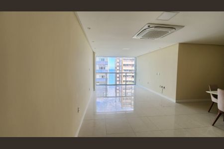 Sala de apartamento para alugar com 3 quartos, 130m² em Vitória, Salvador