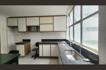 Apartamento para alugar com 130m², 3 quartos e 1 vagaCozinha