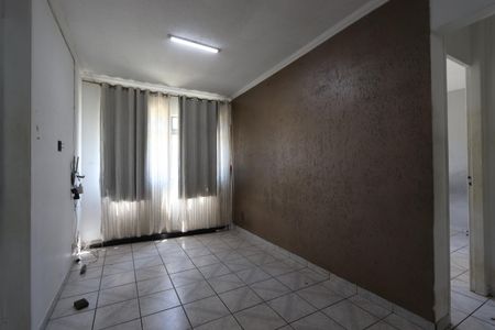 Sala de apartamento para alugar com 2 quartos, 49m² em Jardim Santa Teresinha, São Paulo