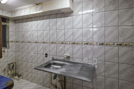 Cozinha de apartamento para alugar com 1 quarto, 49m² em Jardim Santa Teresinha, São Paulo