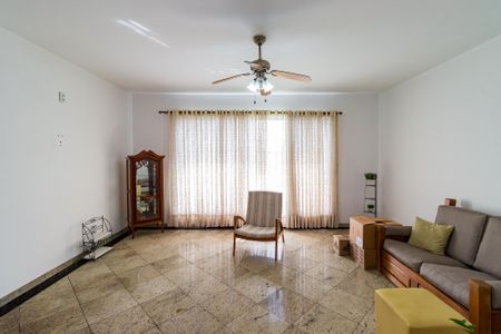 Casa para alugar com 3 quartos, 250m² em Jardim Monte Kemel, São Paulo