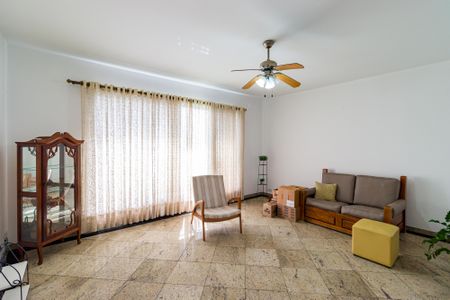 Casa para alugar com 3 quartos, 250m² em Jardim Monte Kemel, São Paulo