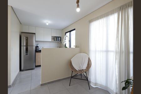 Sala de kitnet/studio para alugar com 1 quarto, 48m² em Vila Ernesto, São Paulo