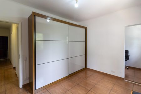 Casa à venda com 175m², 4 quartos e 3 vagas Casa à venda com 175m², 4 quartos e 3 vagasQuarto 3