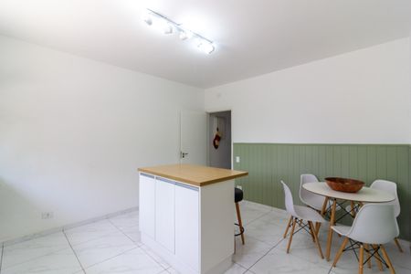 Casa à venda com 175m², 4 quartos e 3 vagas Casa à venda com 175m², 4 quartos e 3 vagasCozinha