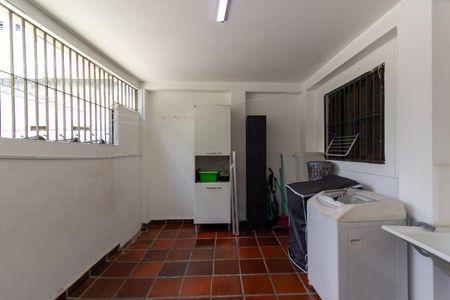 Casa à venda com 175m², 4 quartos e 3 vagas Casa à venda com 175m², 4 quartos e 3 vagasÁrea de Serviço