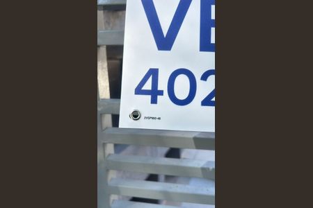 Casa à venda com 175m², 4 quartos e 3 vagas Casa à venda com 175m², 4 quartos e 3 vagasPlaca