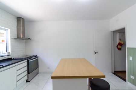 Casa à venda com 175m², 4 quartos e 3 vagas Casa à venda com 175m², 4 quartos e 3 vagasCozinha