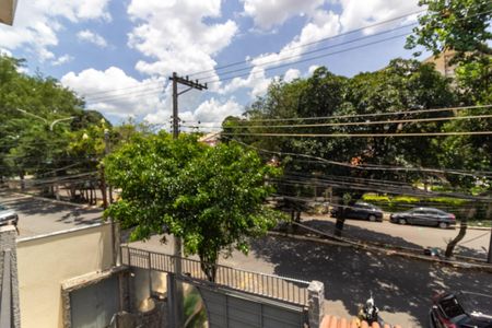 Casa à venda com 175m², 4 quartos e 3 vagas Casa à venda com 175m², 4 quartos e 3 vagasVaranda Quarto 1 - Suíte