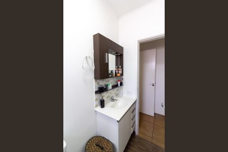 Casa à venda com 175m², 4 quartos e 3 vagas Casa à venda com 175m², 4 quartos e 3 vagasBanheiro Suíte