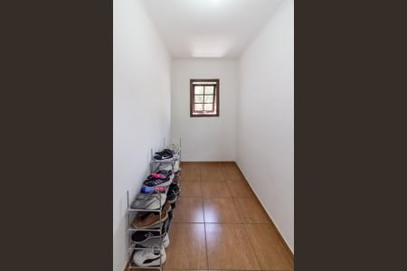 Casa à venda com 175m², 4 quartos e 3 vagas Casa à venda com 175m², 4 quartos e 3 vagasCloset Quarto 3