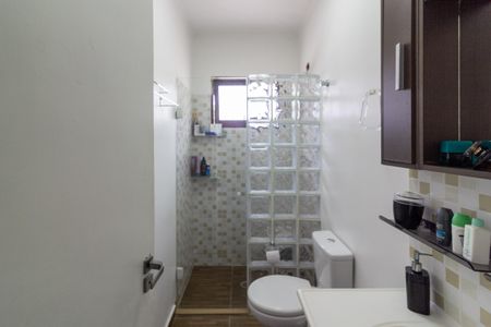 Casa à venda com 175m², 4 quartos e 3 vagas Casa à venda com 175m², 4 quartos e 3 vagasBanheiro Suíte