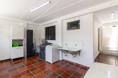 Casa à venda com 175m², 4 quartos e 3 vagas Casa à venda com 175m², 4 quartos e 3 vagasÁrea de Serviço