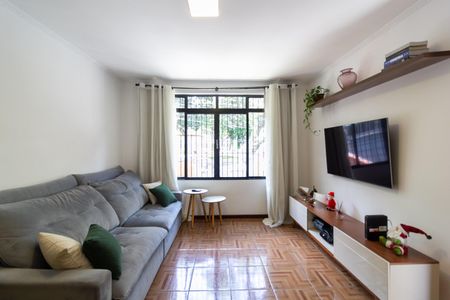 Casa à venda com 175m², 4 quartos e 3 vagas Casa à venda com 175m², 4 quartos e 3 vagasSala de Estar