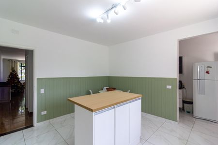 Casa à venda com 175m², 4 quartos e 3 vagas Casa à venda com 175m², 4 quartos e 3 vagasCozinha